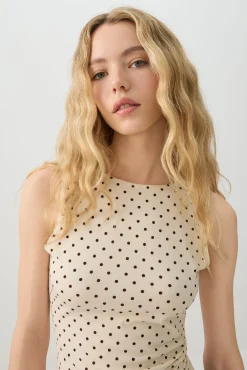 Back Bow Sleeveless Top