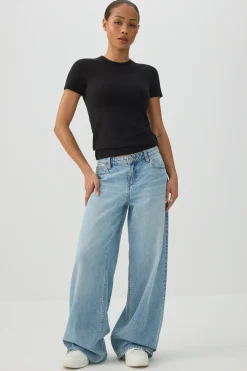 Basic Fitted Short Sleeve T-Shirt