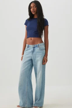 Basicore™ Fitted Crop T-Shirt
