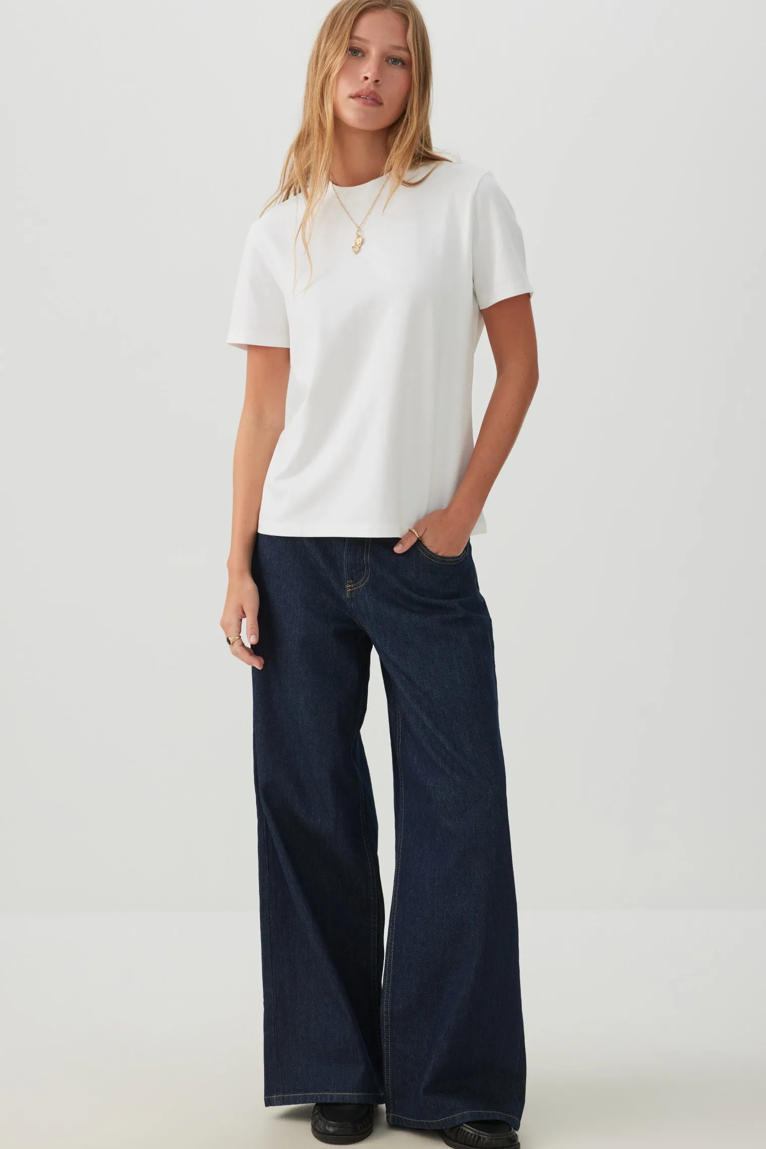 Basicore™ Relaxed T-Shirt