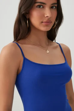 Basic Scoop Neck Crop Tank Top