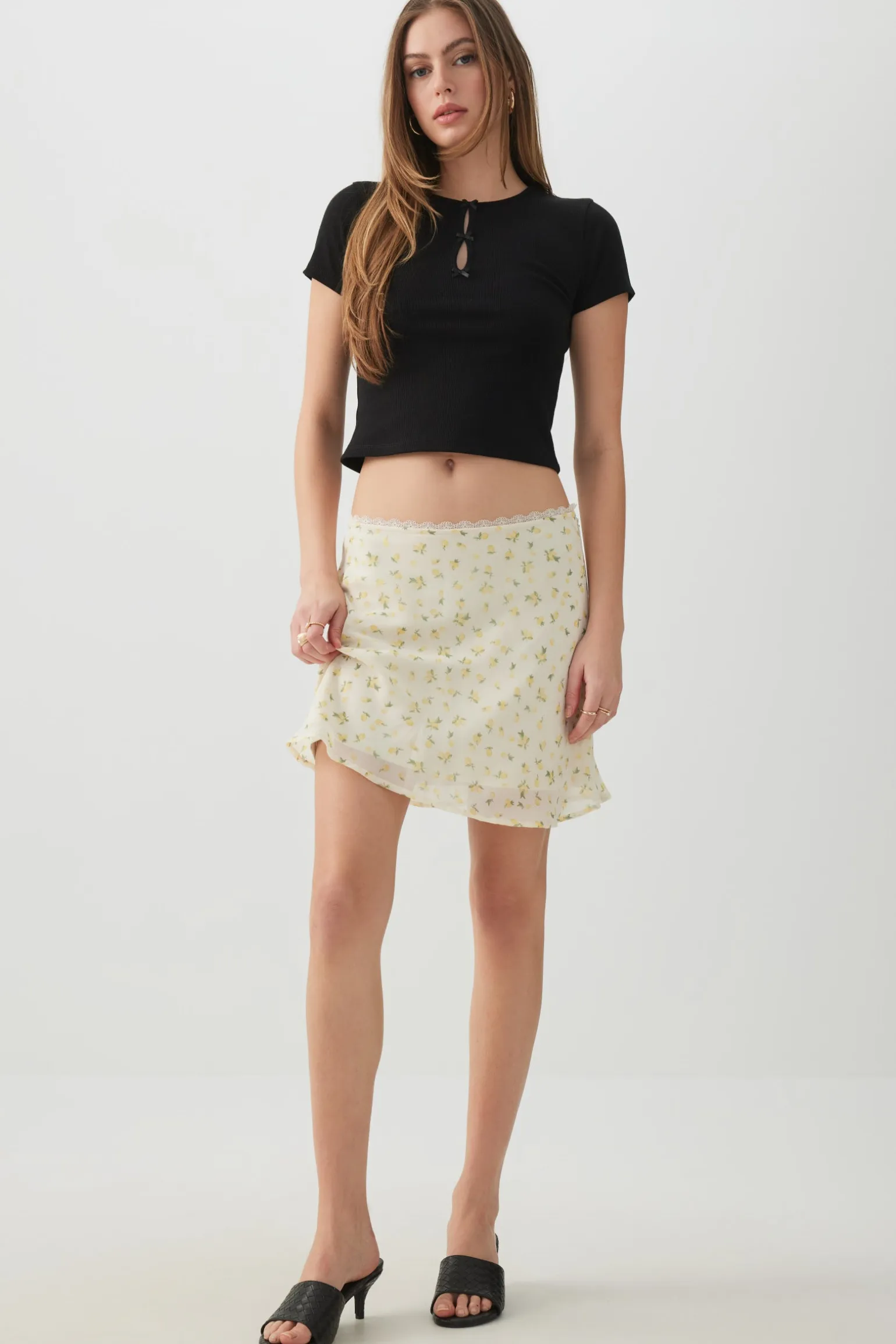 Cropped Ribbed Tee with Bows