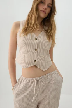 Crop Sleeveless Vest