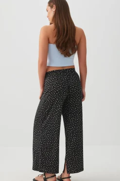 Culottes with Side Slits