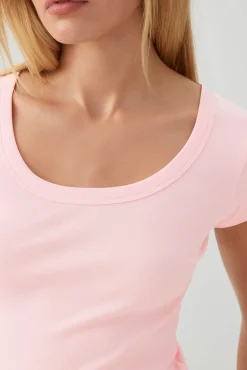 Fine Rib Scoop Neck Crop T-Shirt