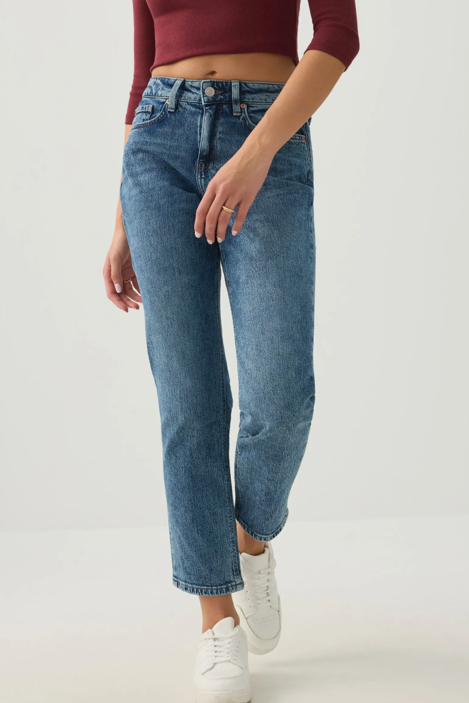 High Rise Slim Straight Jeans