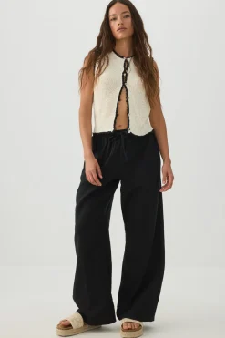 Knit Cropped Sweater Vest
