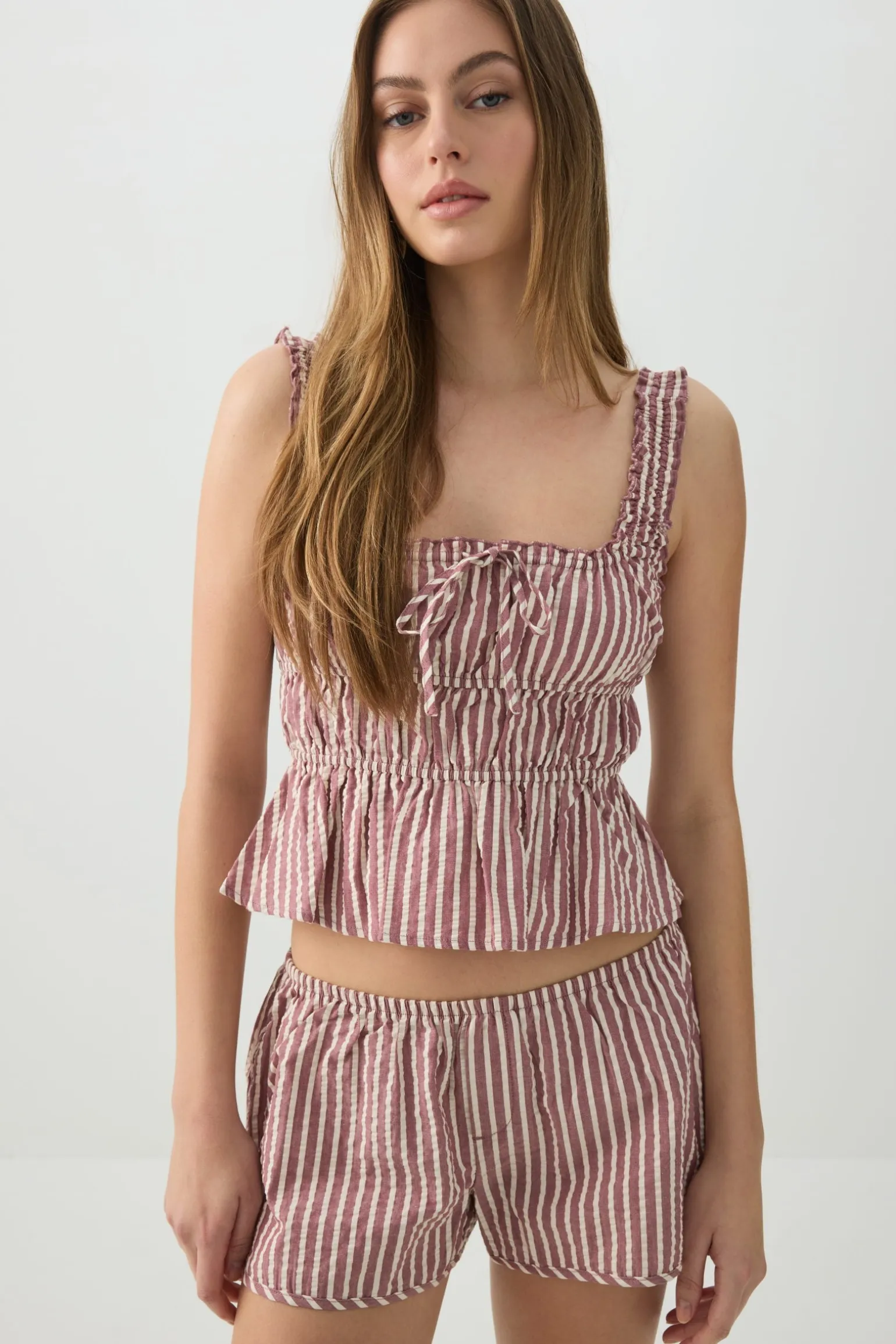 Low Rise Dolphin Hem Shorts