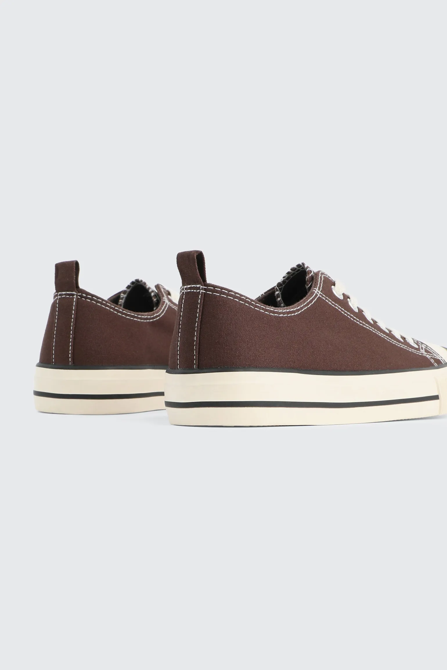 Low Top Sneakers with Toe Cap