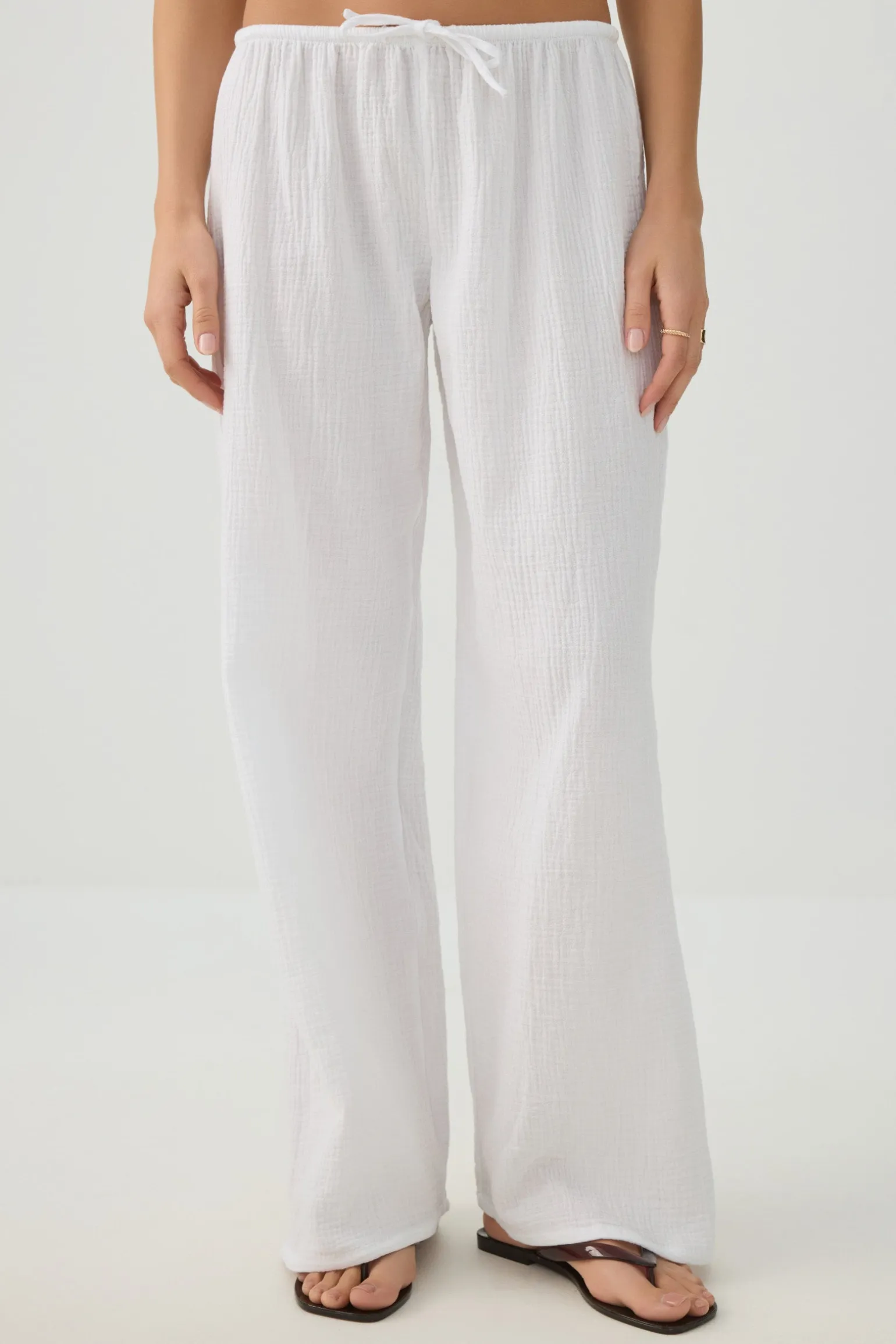 Mid Rise Pull On Wide Leg Pant