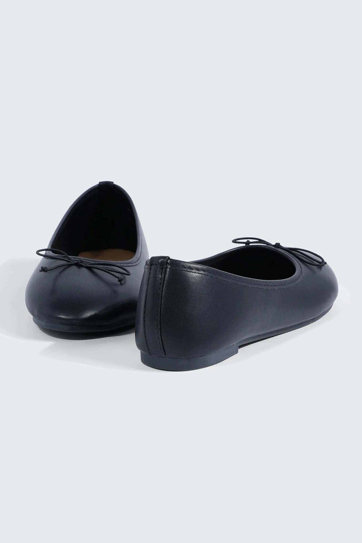 Round Toe Ballet Flats with Bow
