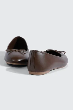 Round Toe Ballet Flats with Bow