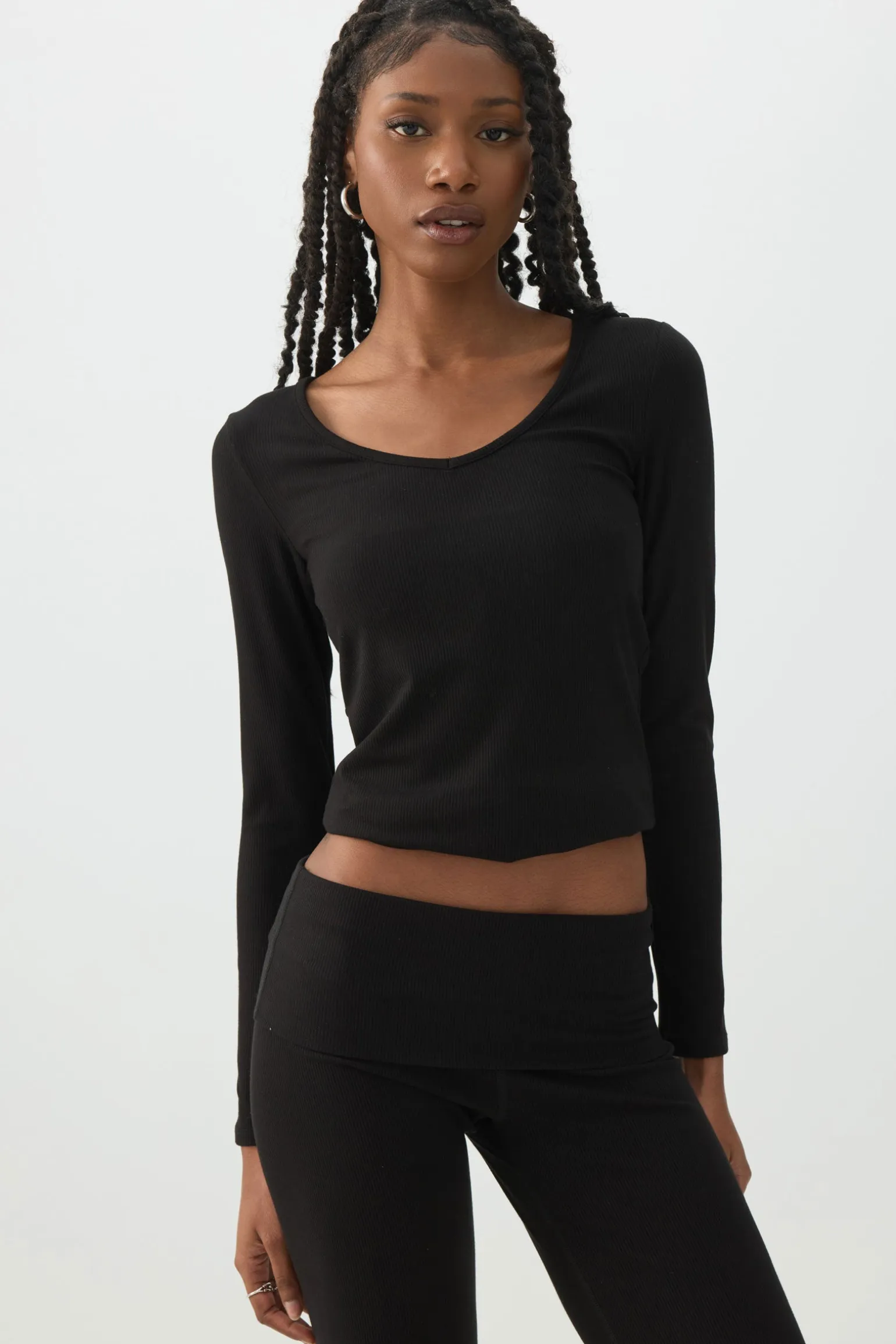 Stretch Rib Scoop Neck Long Sleeve Top