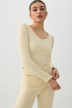 Stretch Rib Scoop Neck Long Sleeve Top