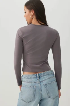Super Soft Long Sleeve Crop T-Shirt