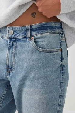 The Era Mid Rise Straight Jean