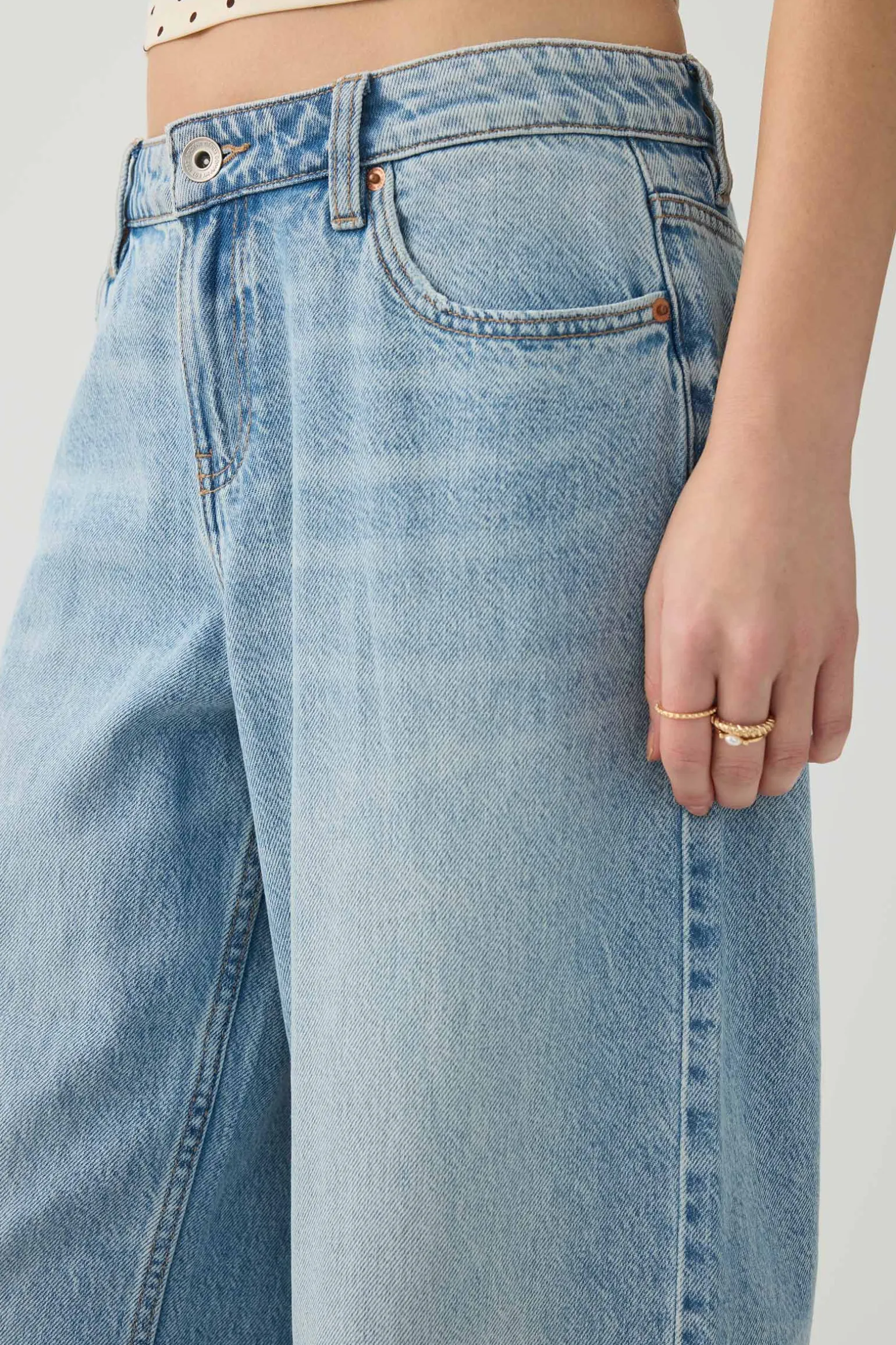 The Off-Duty Fit Low Rise Wide Leg Jean