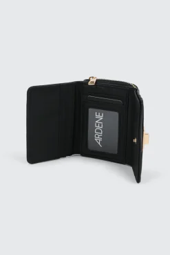 Turn Lock Wallet