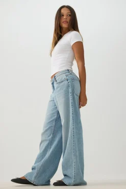 V-Neck Cropped T-Shirt