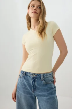 V-Neck Cropped T-Shirt