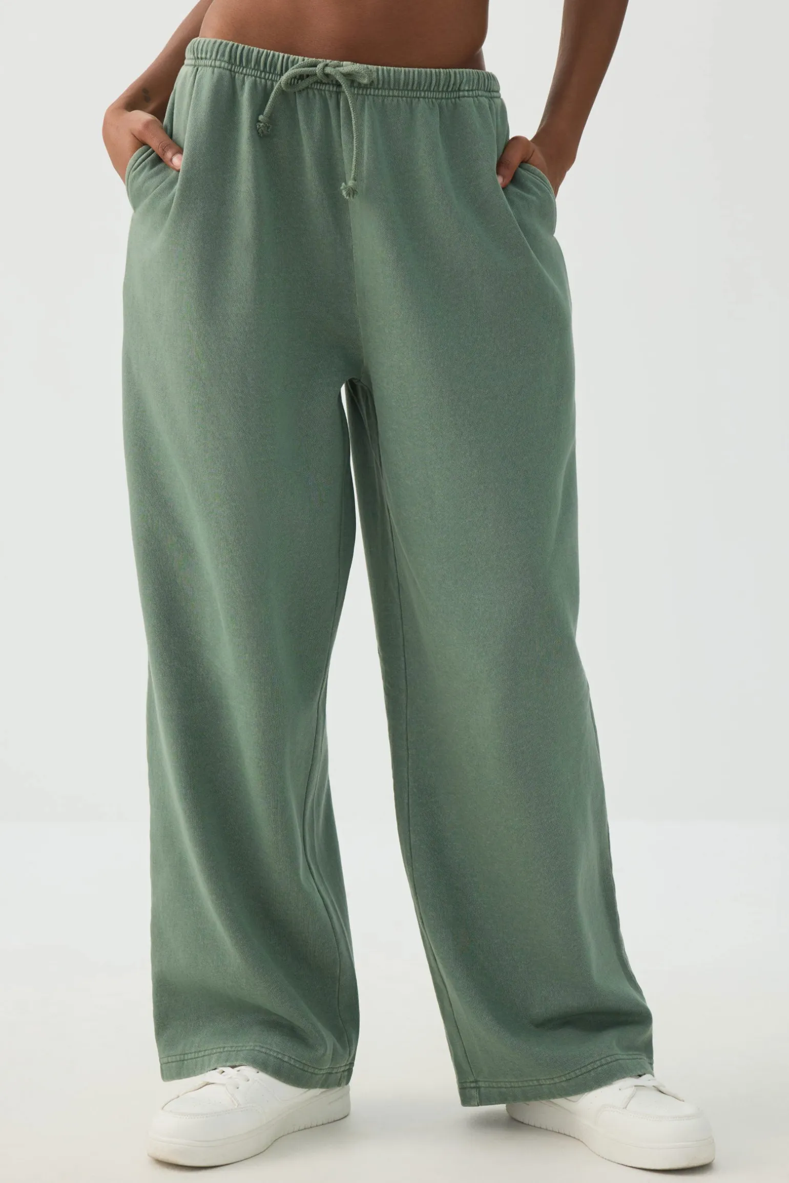 Washed Wide Leg Sweatpant