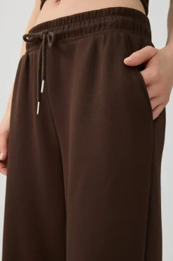 Wide Leg Pull On Capris