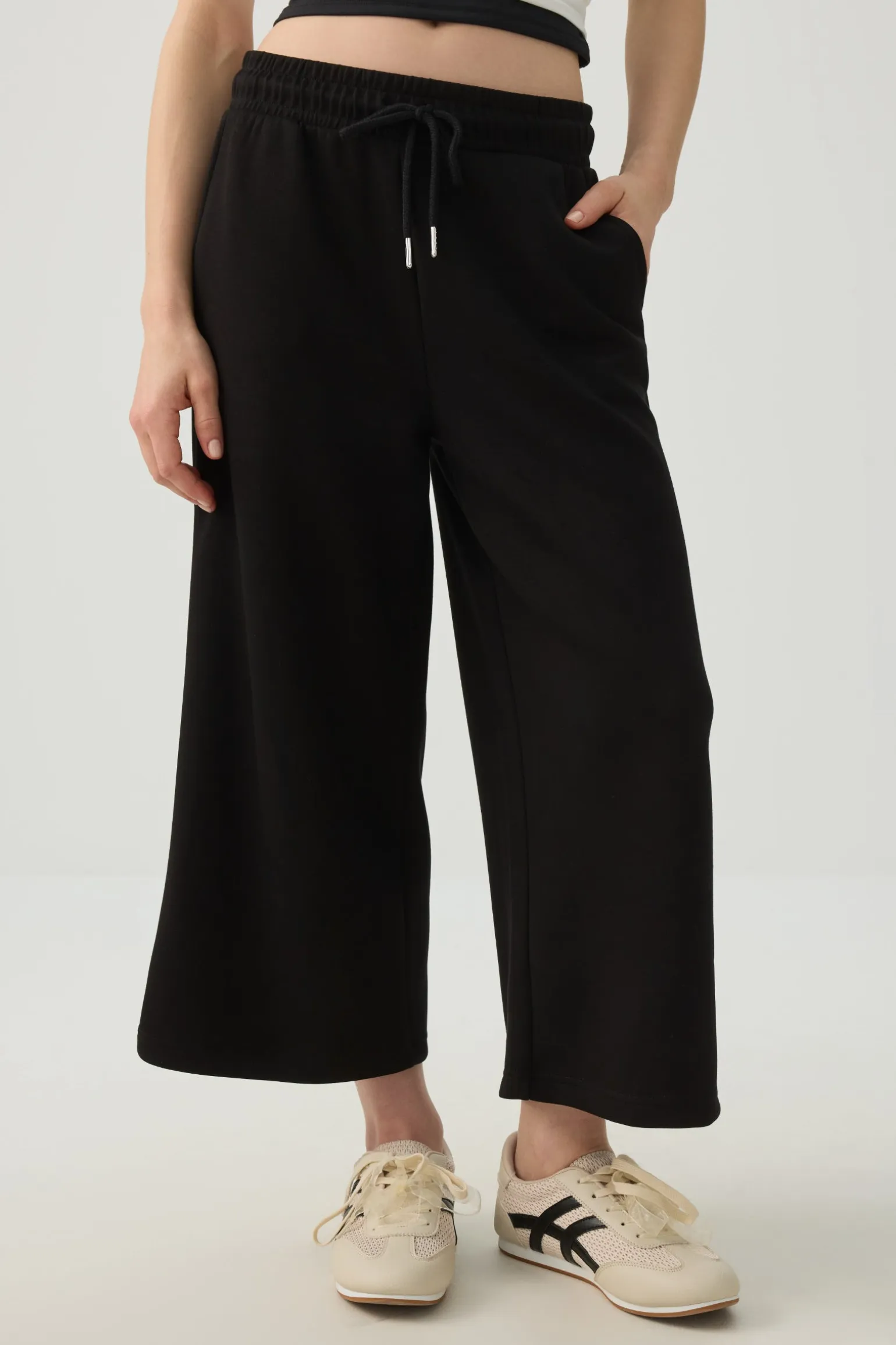 Wide Leg Pull On Capris
