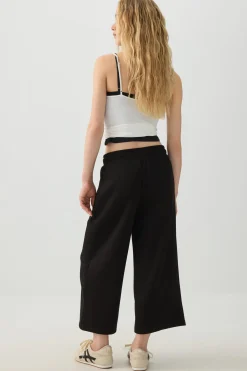Wide Leg Pull On Capris